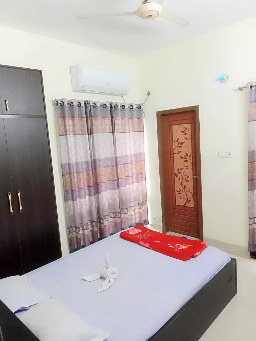Rose Garden Guest House Khulna Bagian luar foto