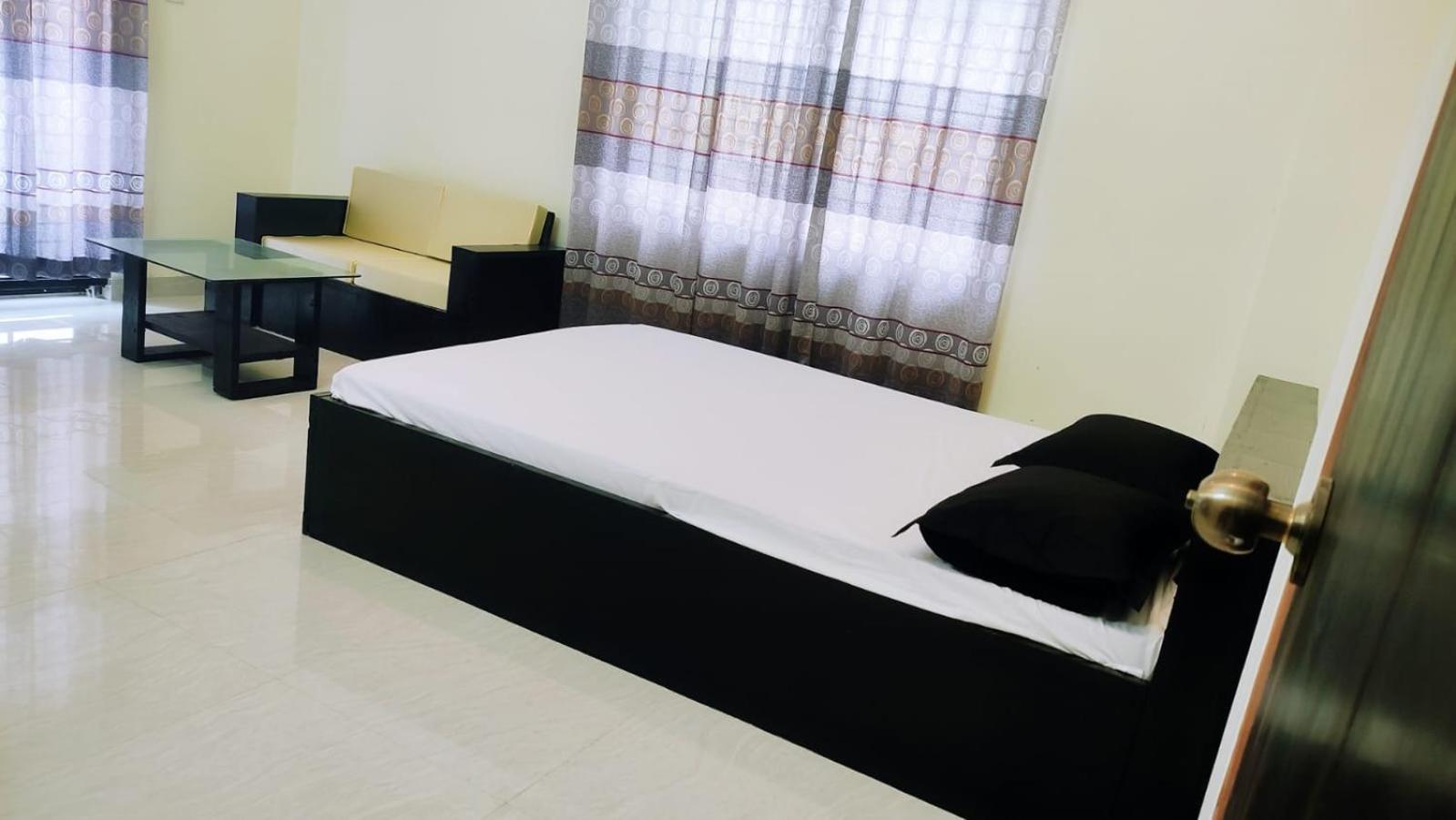 Rose Garden Guest House Khulna Bagian luar foto